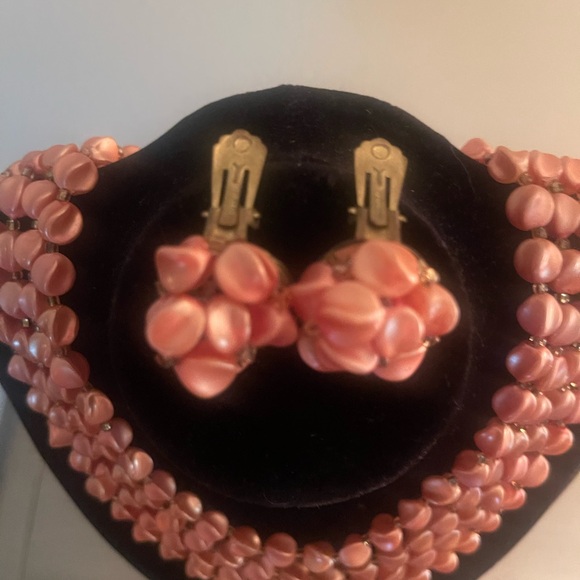 Coral Peach Colored Multi-Strand Beaded Necklace and Clip On Earings Set - Picture 4 of 7